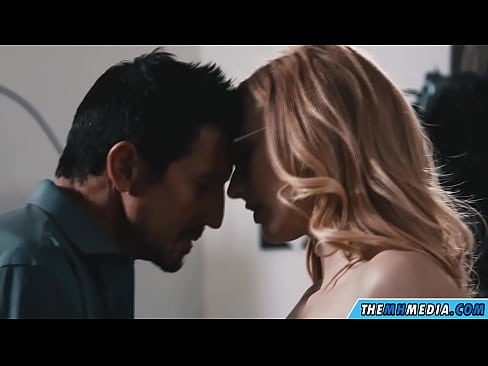 ❤️ Romantikong pakikipagtalik sa isang slutty blonde Porno sa amin ☑