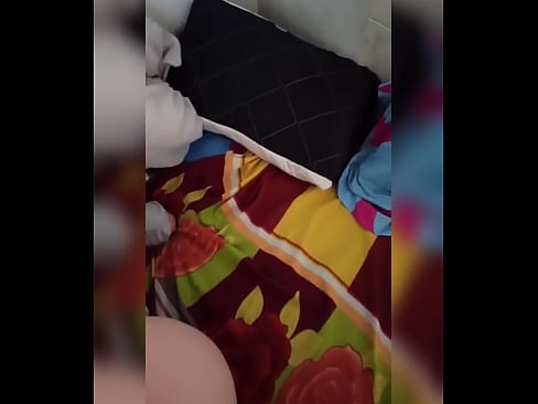 ❤️ Nag-iisa ang kasama ko sa bahay dahil nagbabakasyon ang kanyang asawa at sinasamantala ko ang pagkakataon na sipain siya at punuin ng gatas ang kanyang puwet. Porno sa amin ☑
